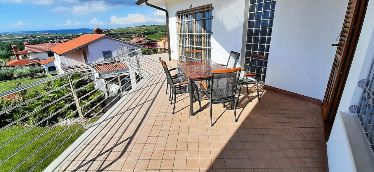Relax Vila Kampel Koper Buitenkant foto
