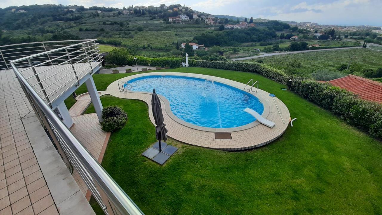 Relax Vila Kampel Koper Buitenkant foto