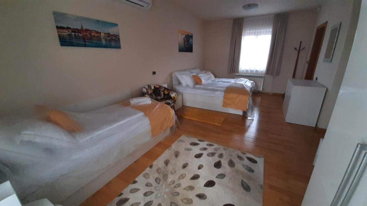 Relax Vila Kampel Koper Buitenkant foto